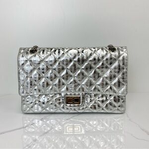 Chanel Metallic Calfskin Striped 2.55 Reissue 226 Silver